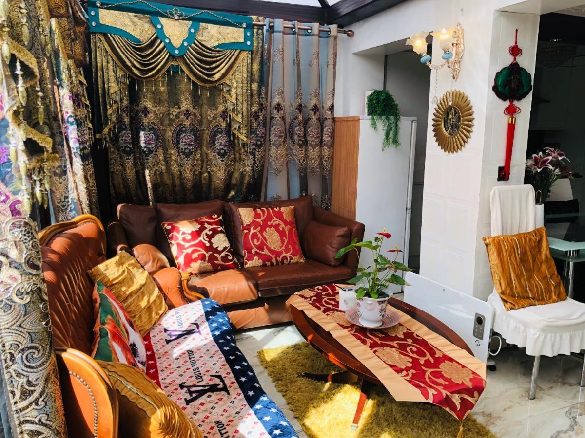 Cheerful 4 Bedroom House With Garden Free Parking London Exterior photo