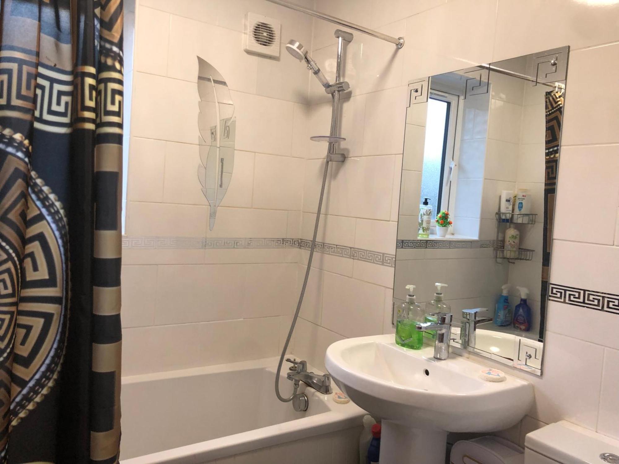 Cheerful 4 Bedroom House With Garden Free Parking London Exterior photo